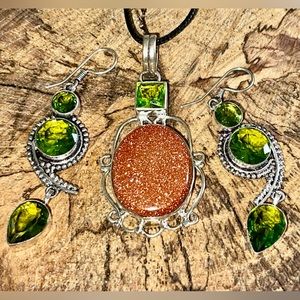 Golden Sandstone Pendant & Earrings